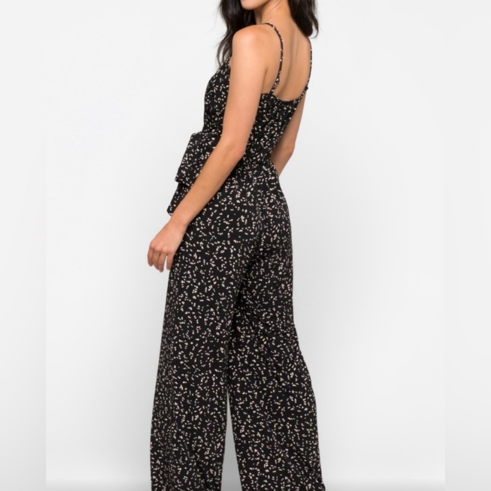 KAILEIGH Flattering Black & White Patterned Jumpsuit W/off-white Fleck Pattern - Picture 3 of 9